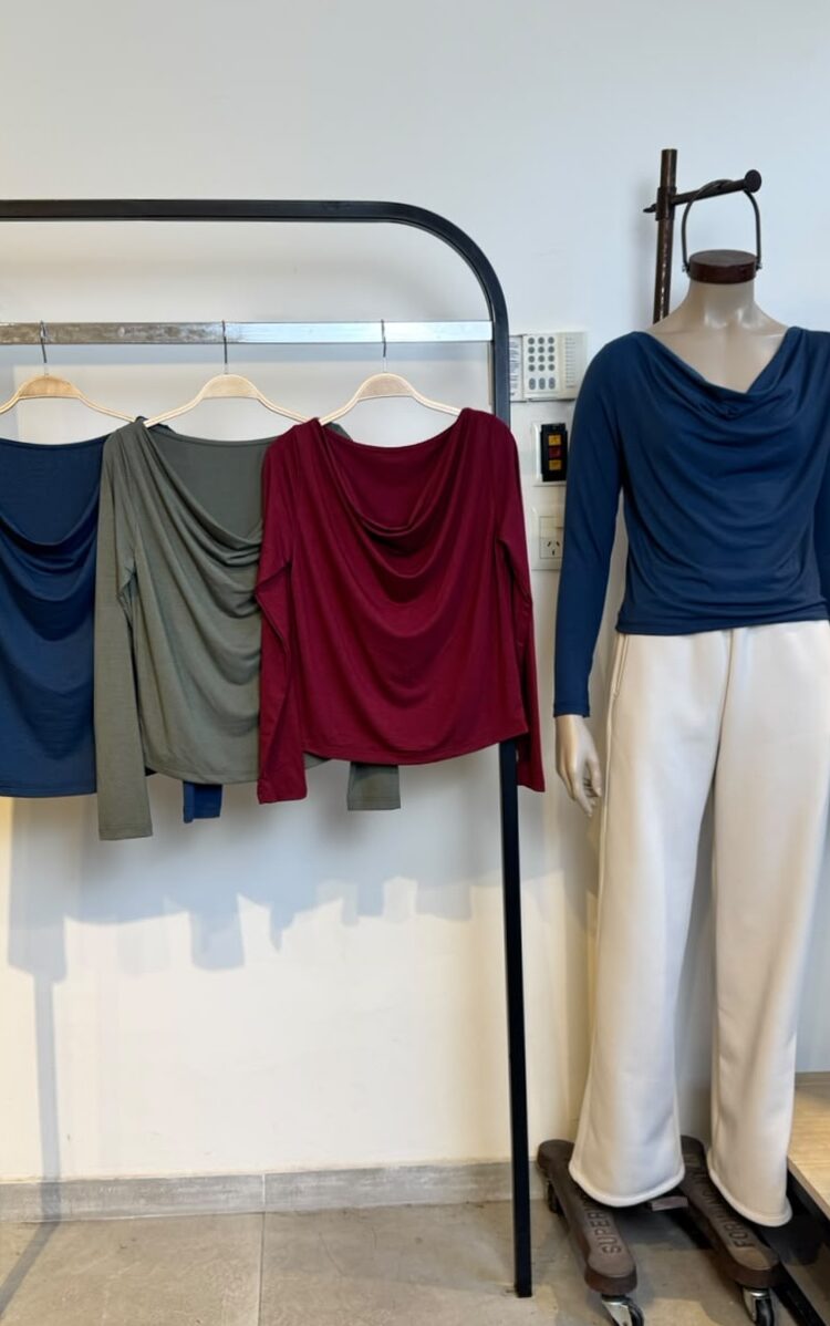 BUCHE - REMERA CUELLO BUCHE MANGA LARGA MODAL SOFT