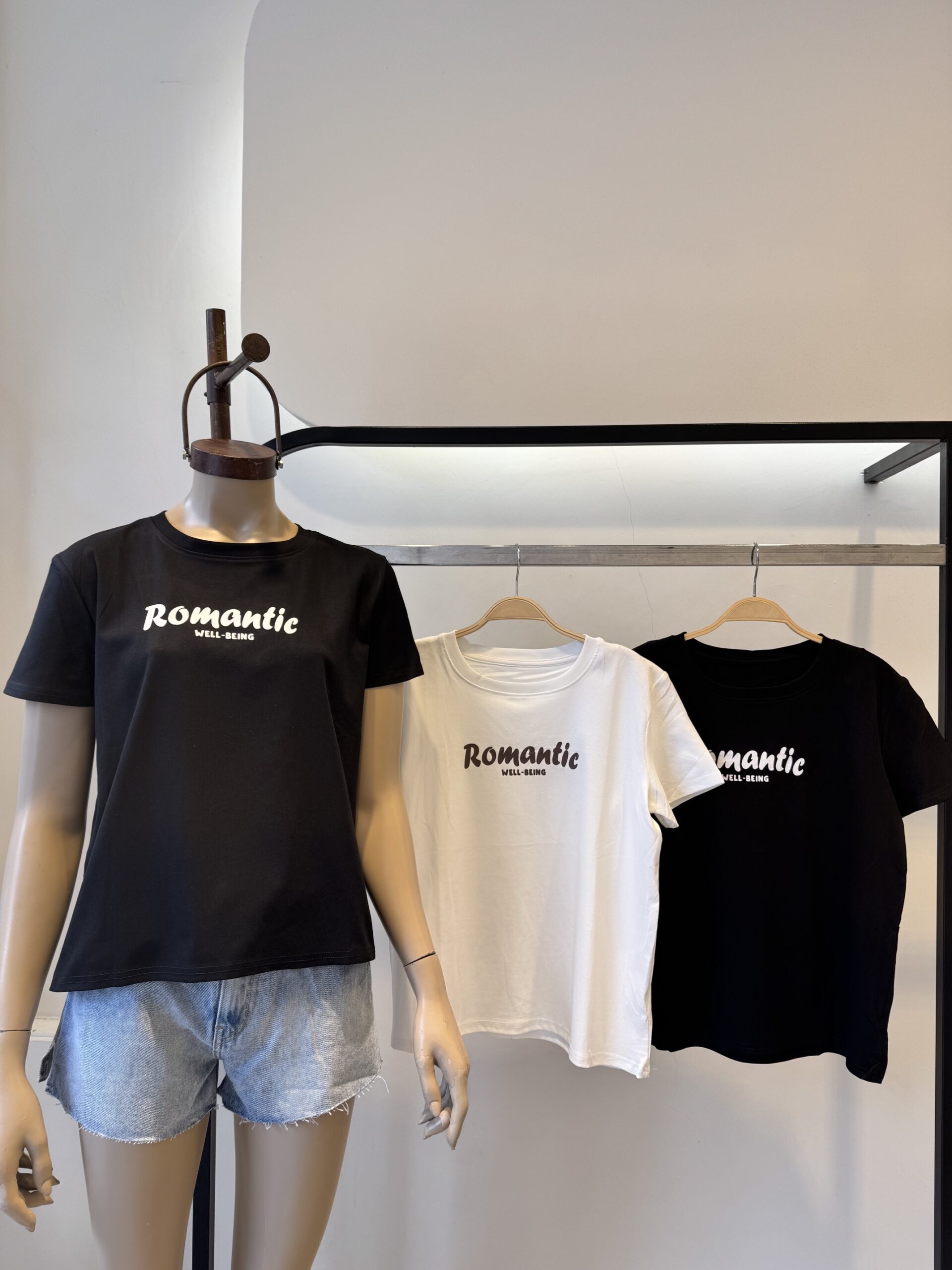 ROMANTIC – REM IMPORTADA ESTAMPADA REGULAR FIT