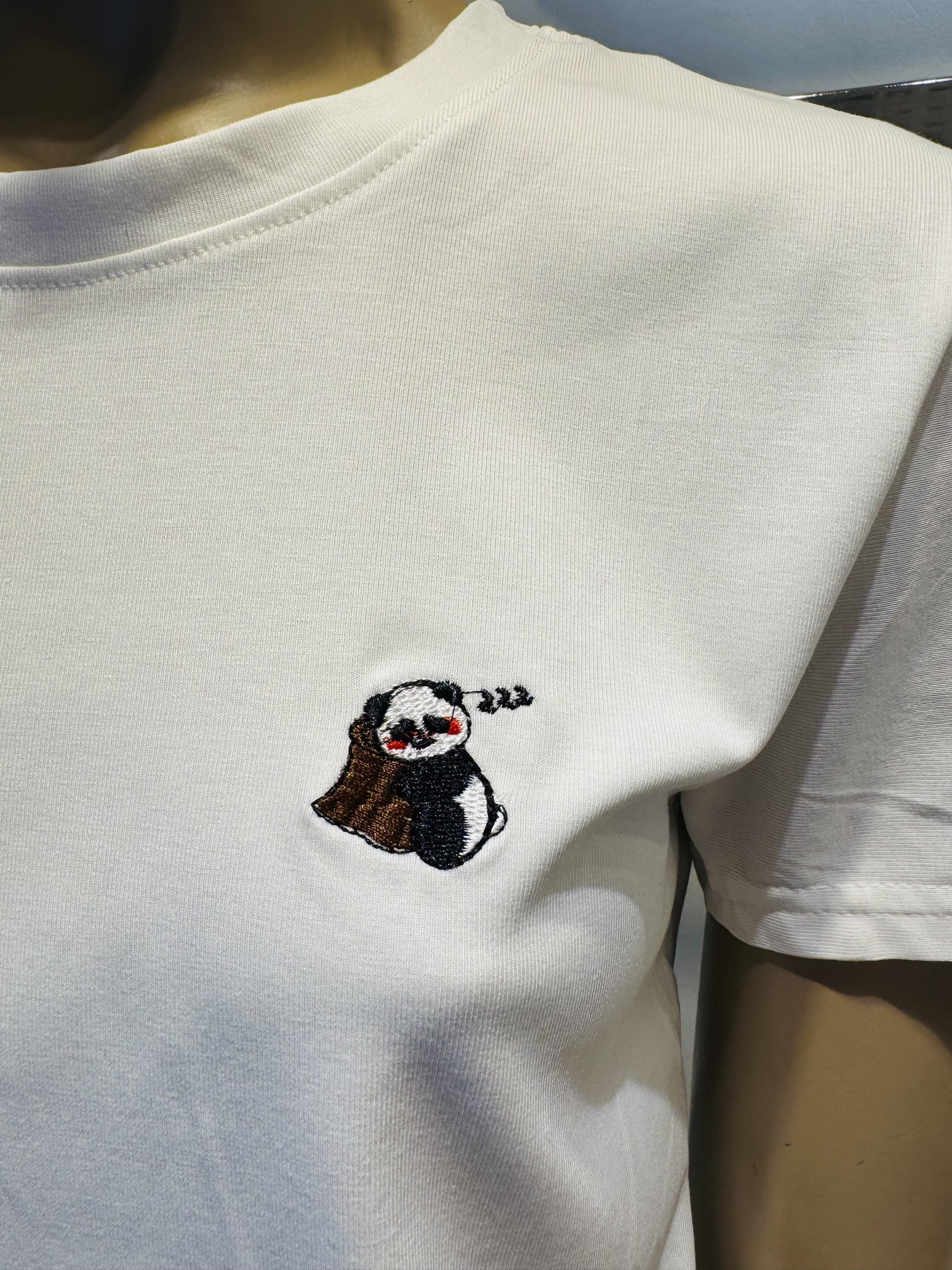 PANDA - REM IMPORTADA CON BORDADO REGULAR FIT