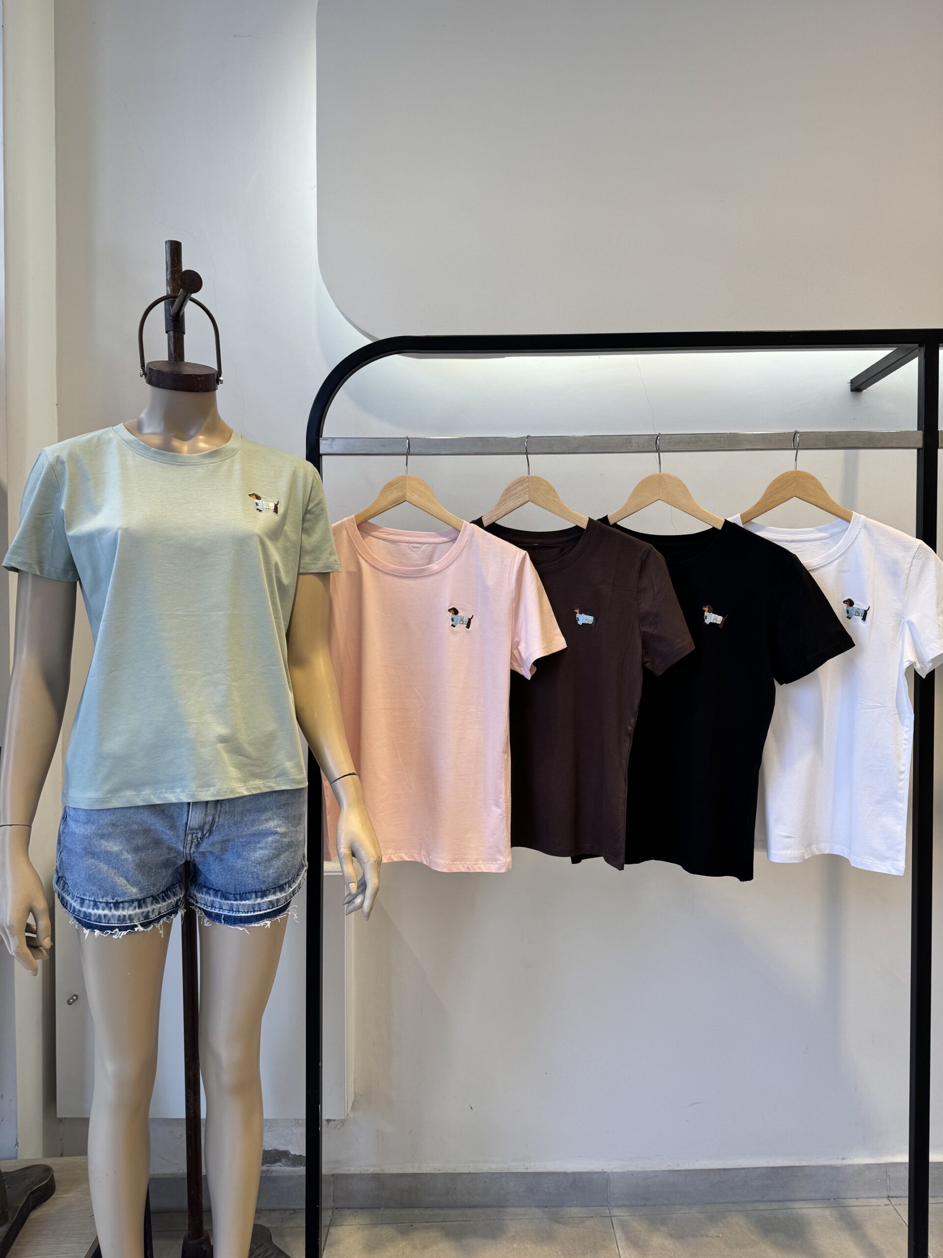 PANCHITO - REMERA IMPORTADA BORDADA BOXY FIT