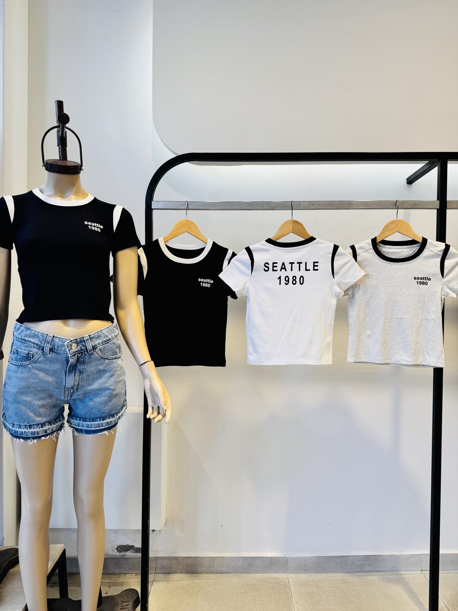RAMIRA - BABY TEE IMPORTADA CON ESTAMPA ALGODON CON LYCRA