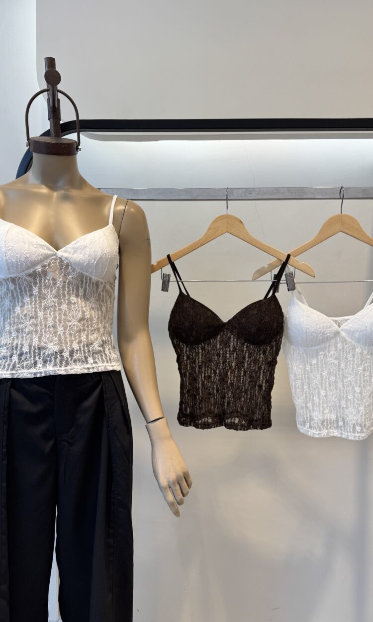 CIA - MUSCULOSA CON TAZA ENCAJE LENCERO ELASTIZADO