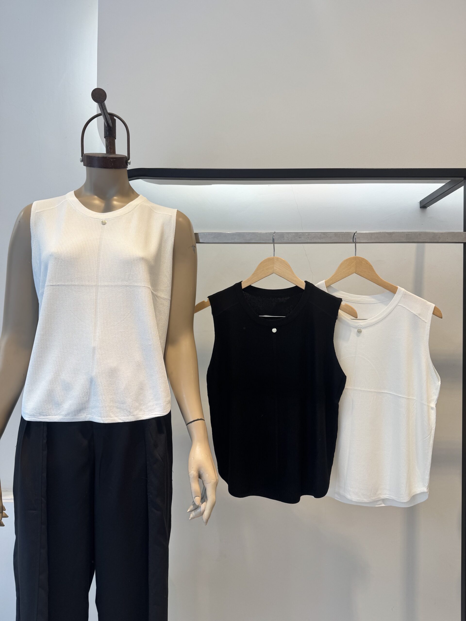 PILAR - MUSCULOSA DE HILO IMPORTADO