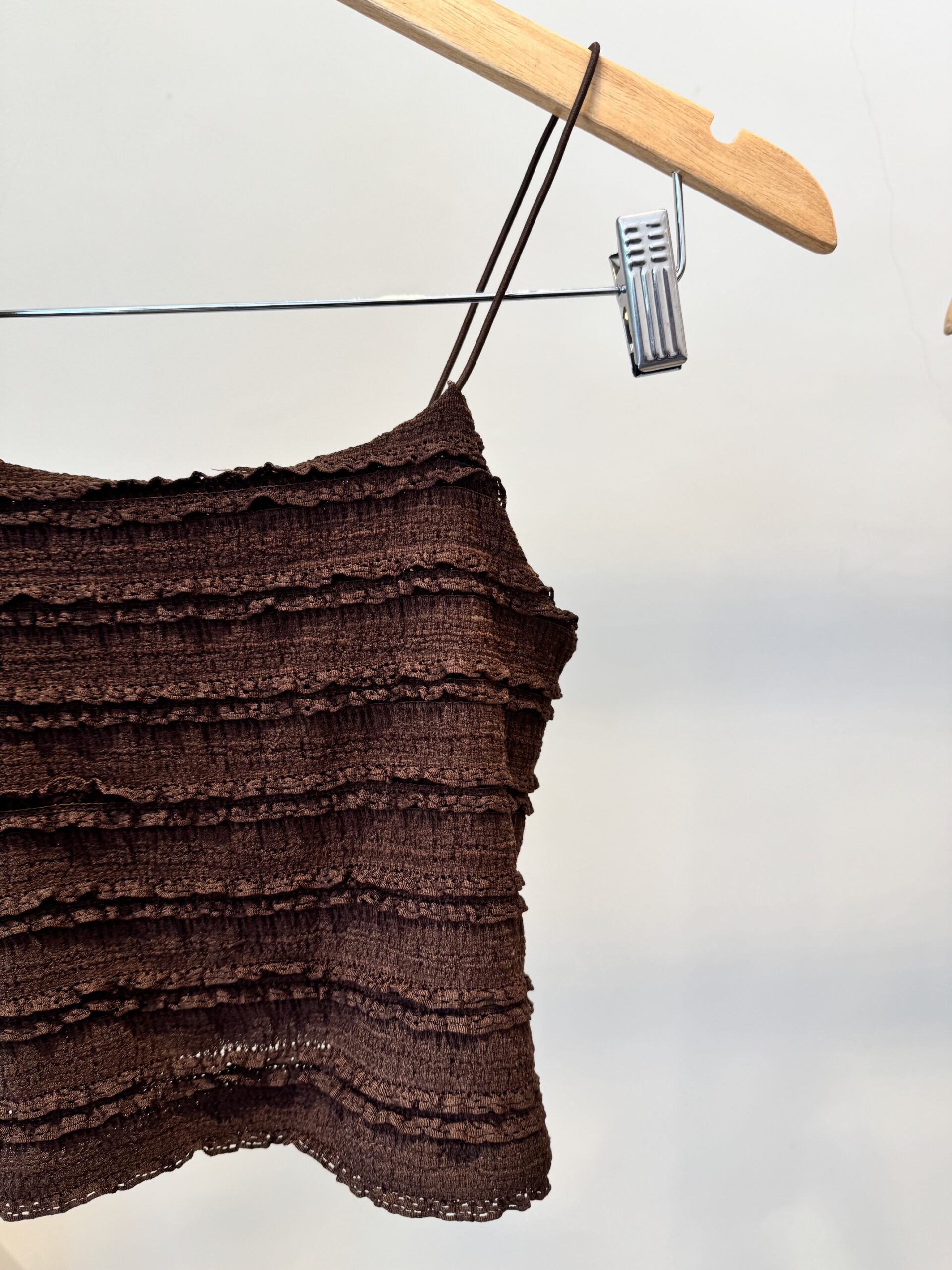 PIA - CROPTOP BAMBULA DE PUNTO CON VOLADITOS Y BRETEL COLA DE RATON